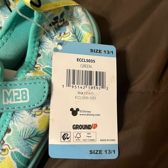 NWT Disney Mickey Mouse water shoes size 13/1 - Picture 3 of 8